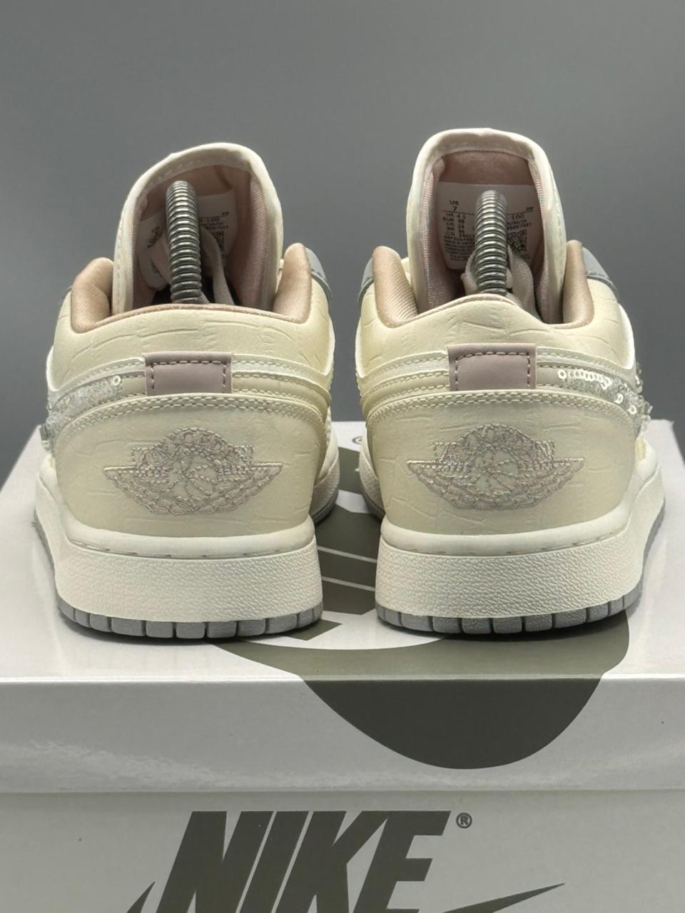 Jordan 1 Retro Low “Pearl Grey Luxe”