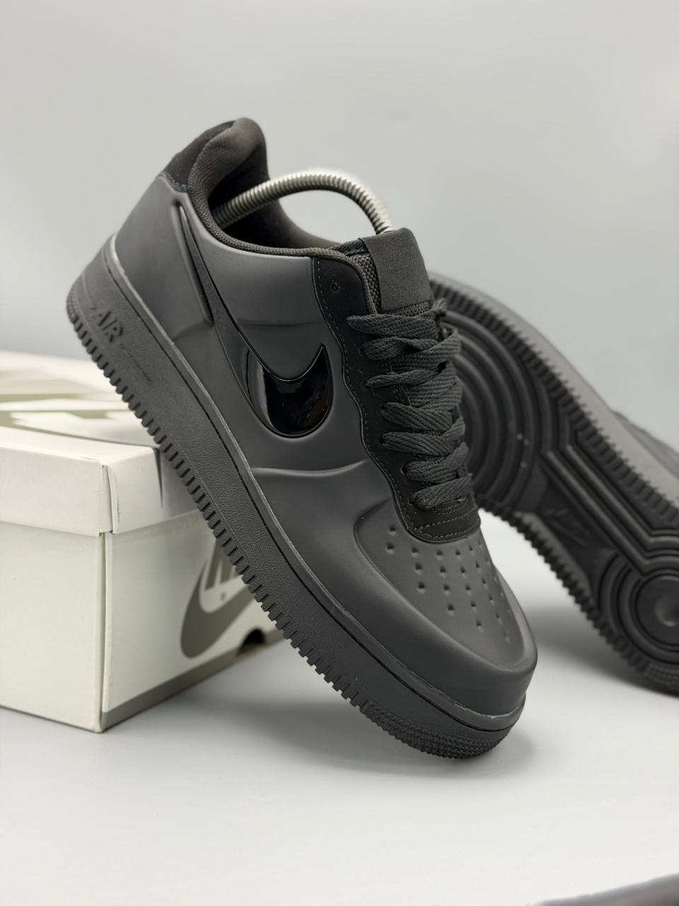 Air Force 1 “Triple Black Premium”