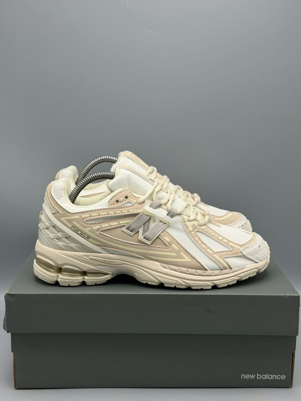 New Balance 1906R