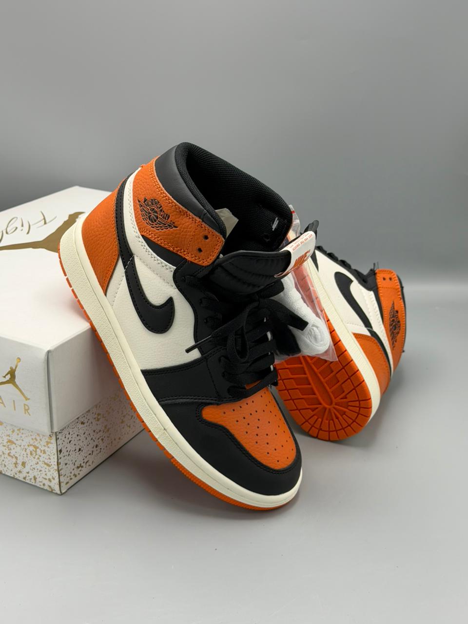 Jordan 1 Retro “Orange Black”