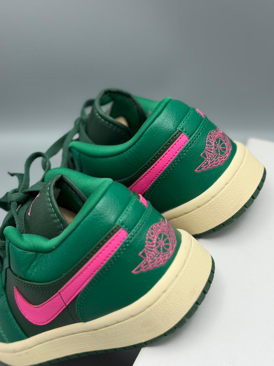 Jordan 1 Retro Low “Green Pink”