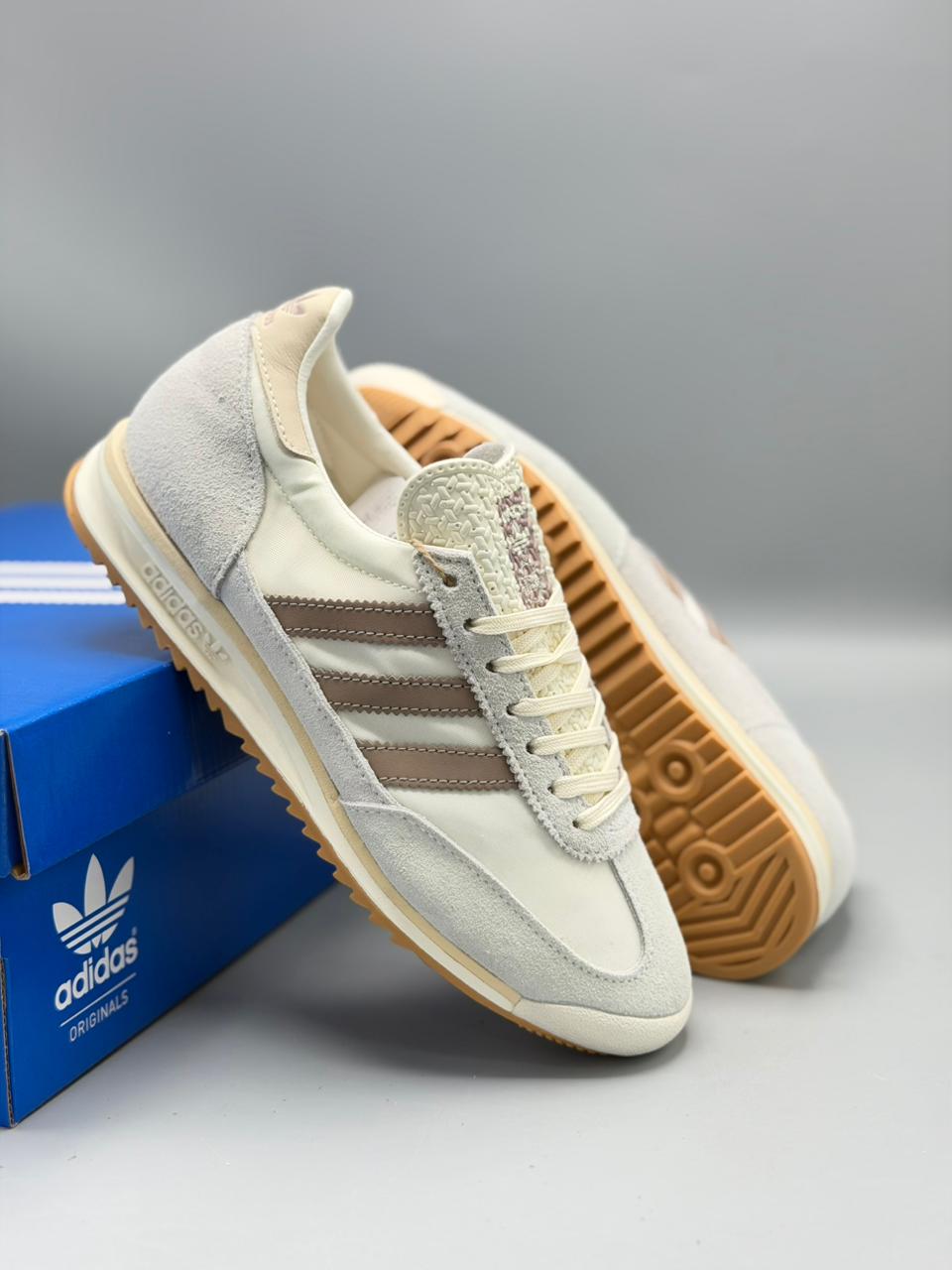 Adidas SL 72