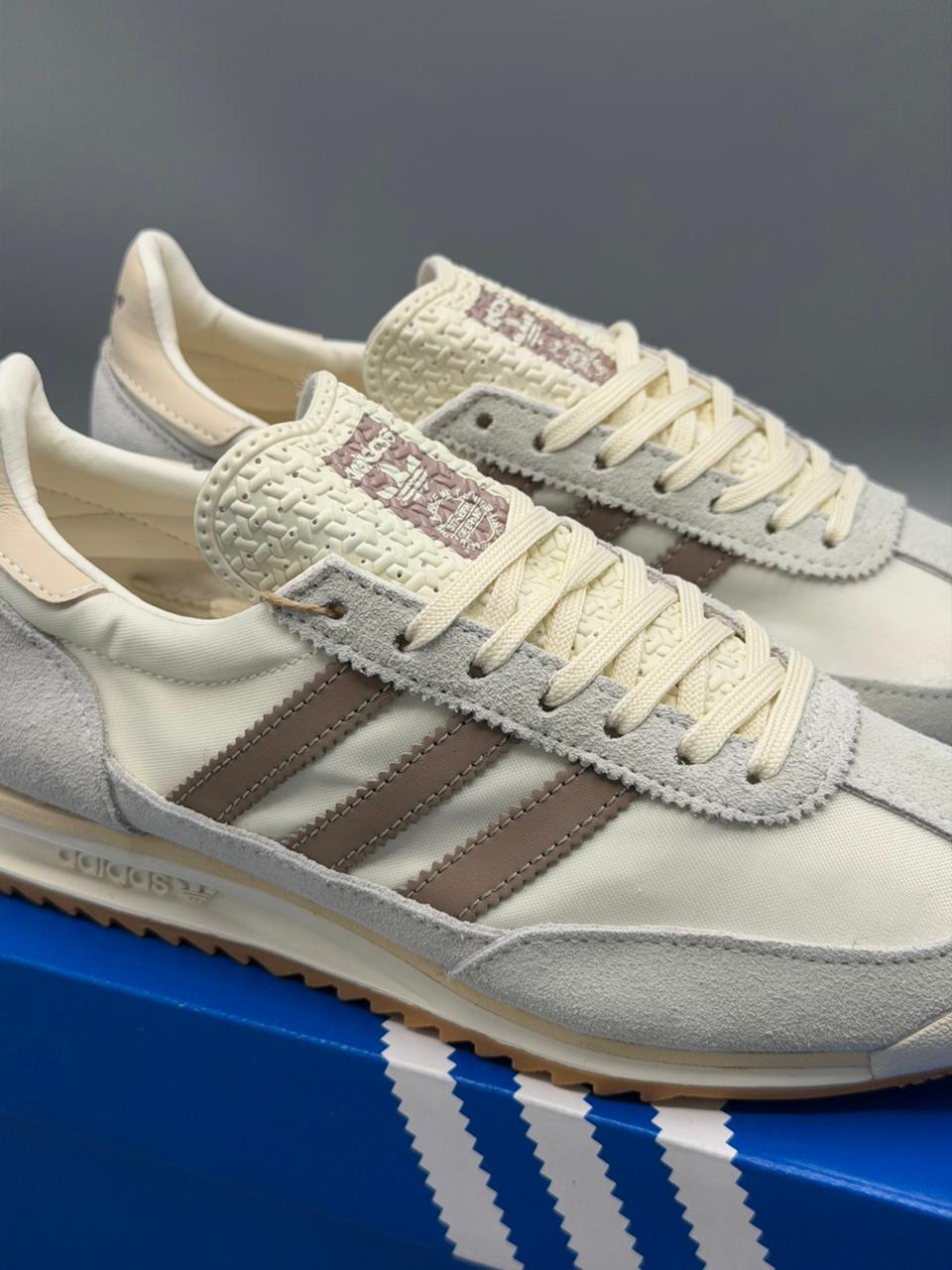 Adidas SL 72