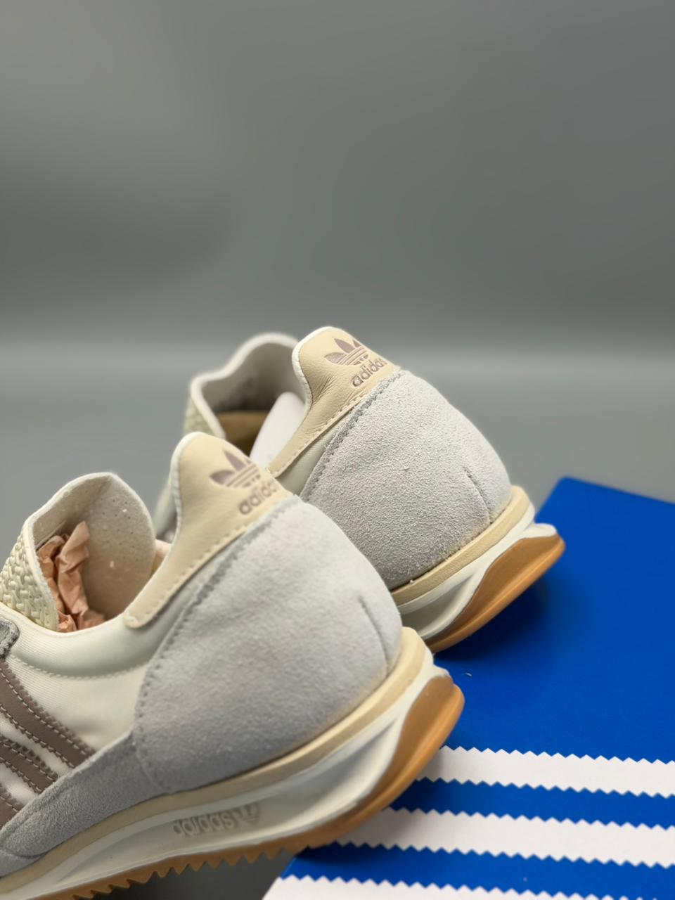 Adidas SL 72