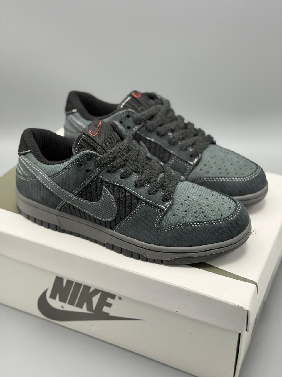 Nike Sb Dunk “Dark Graphite”