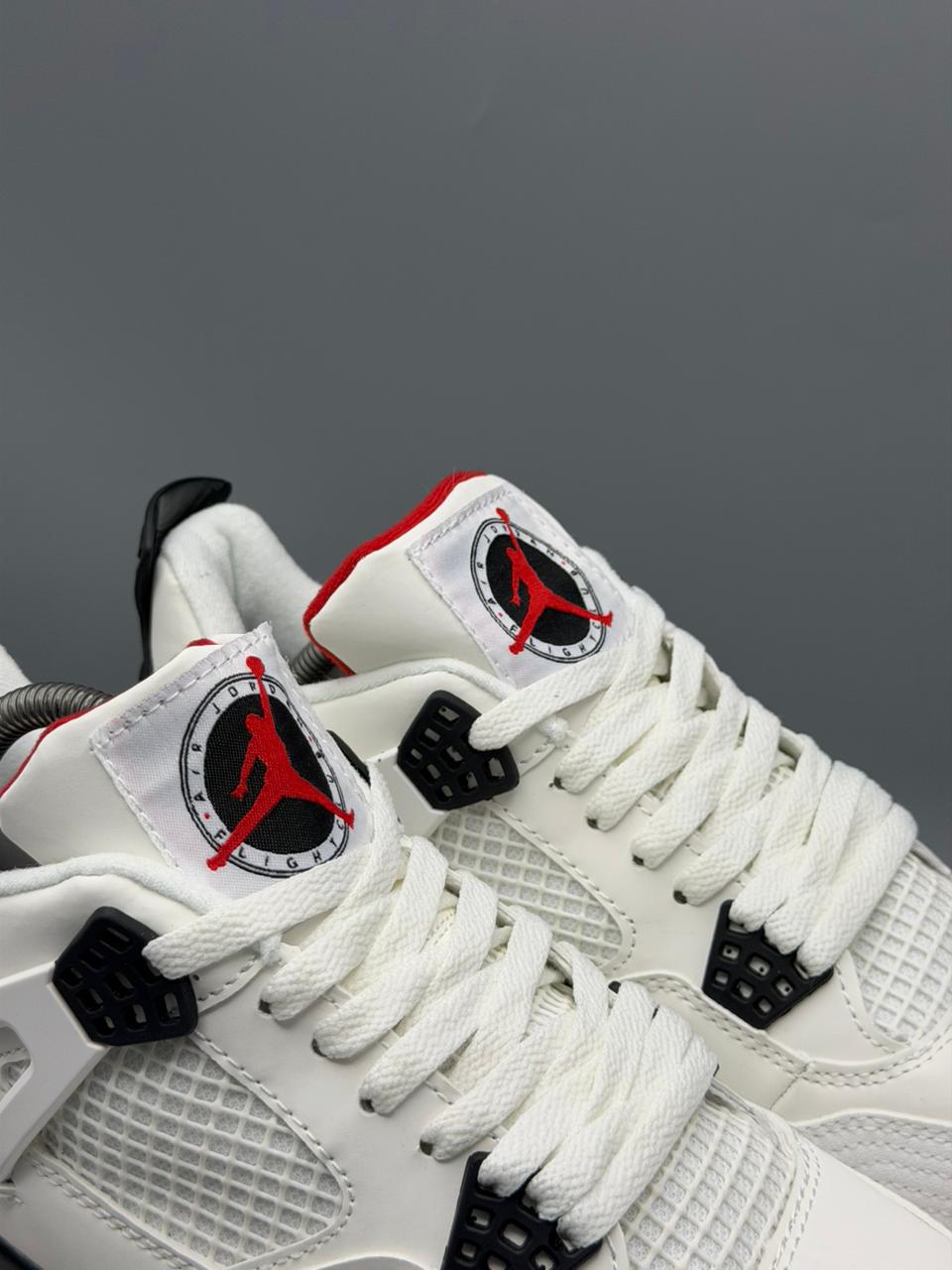 Jordan 4 Retro