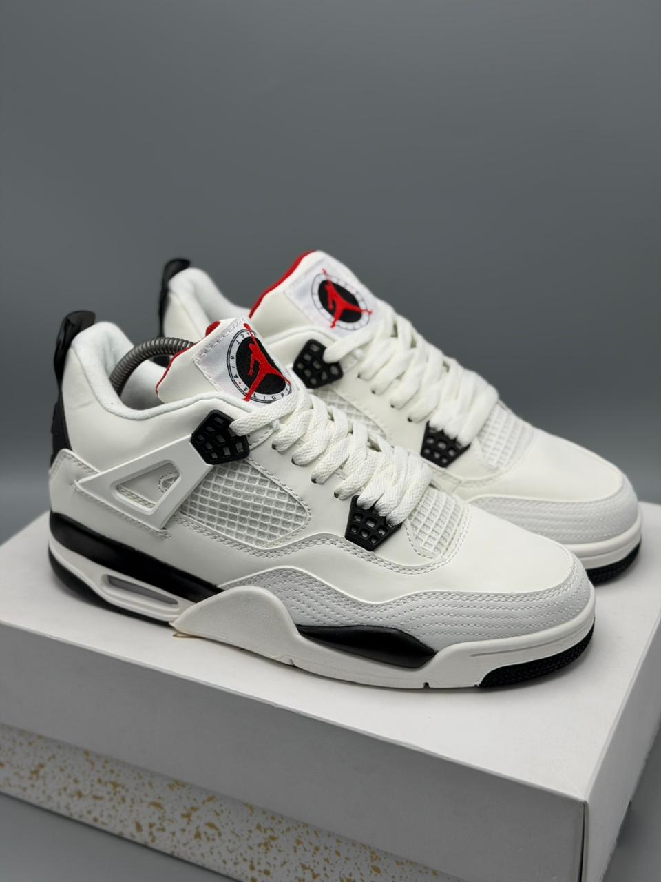Jordan 4 Retro