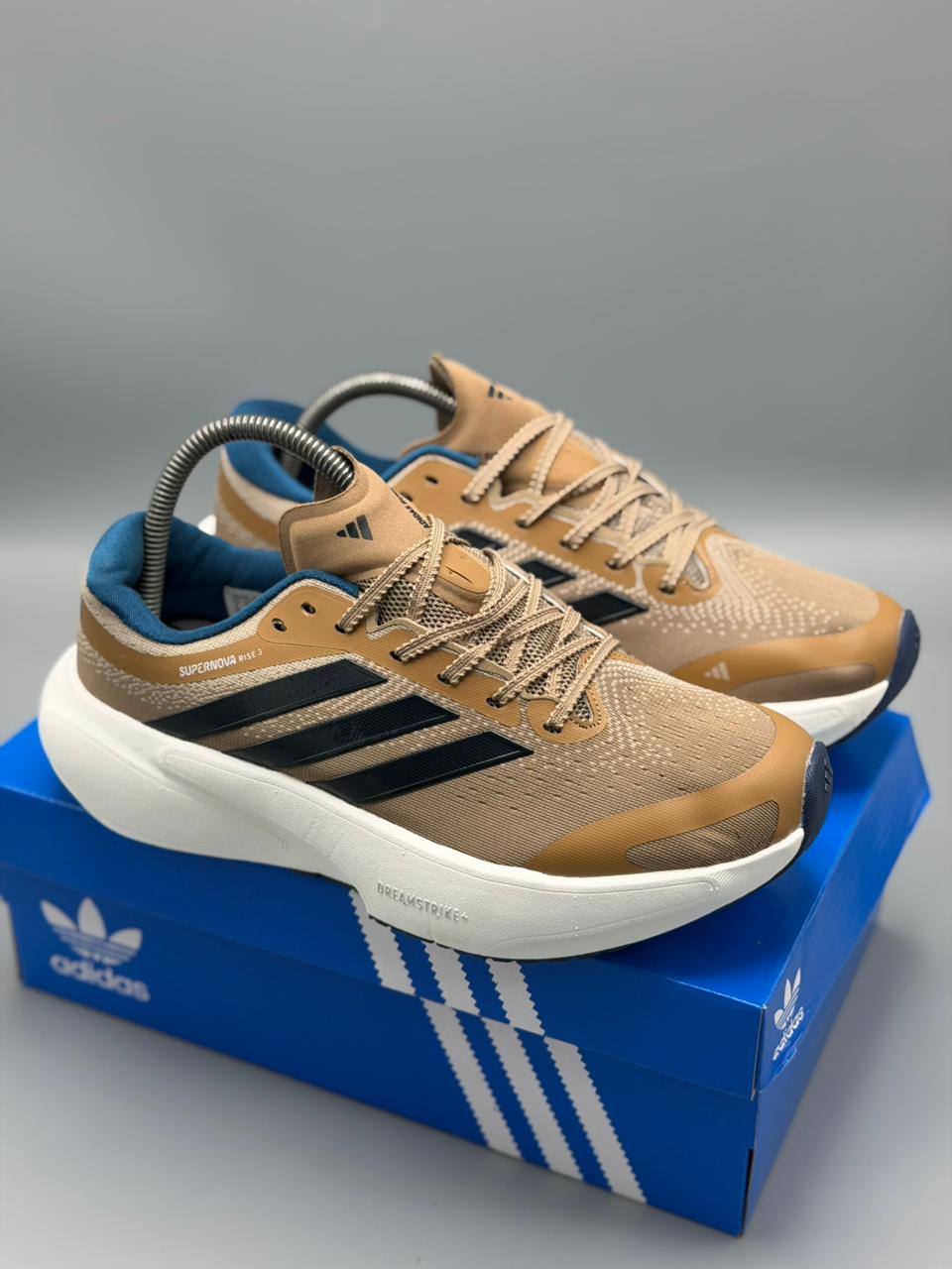 Adidas Supernova Rise 3