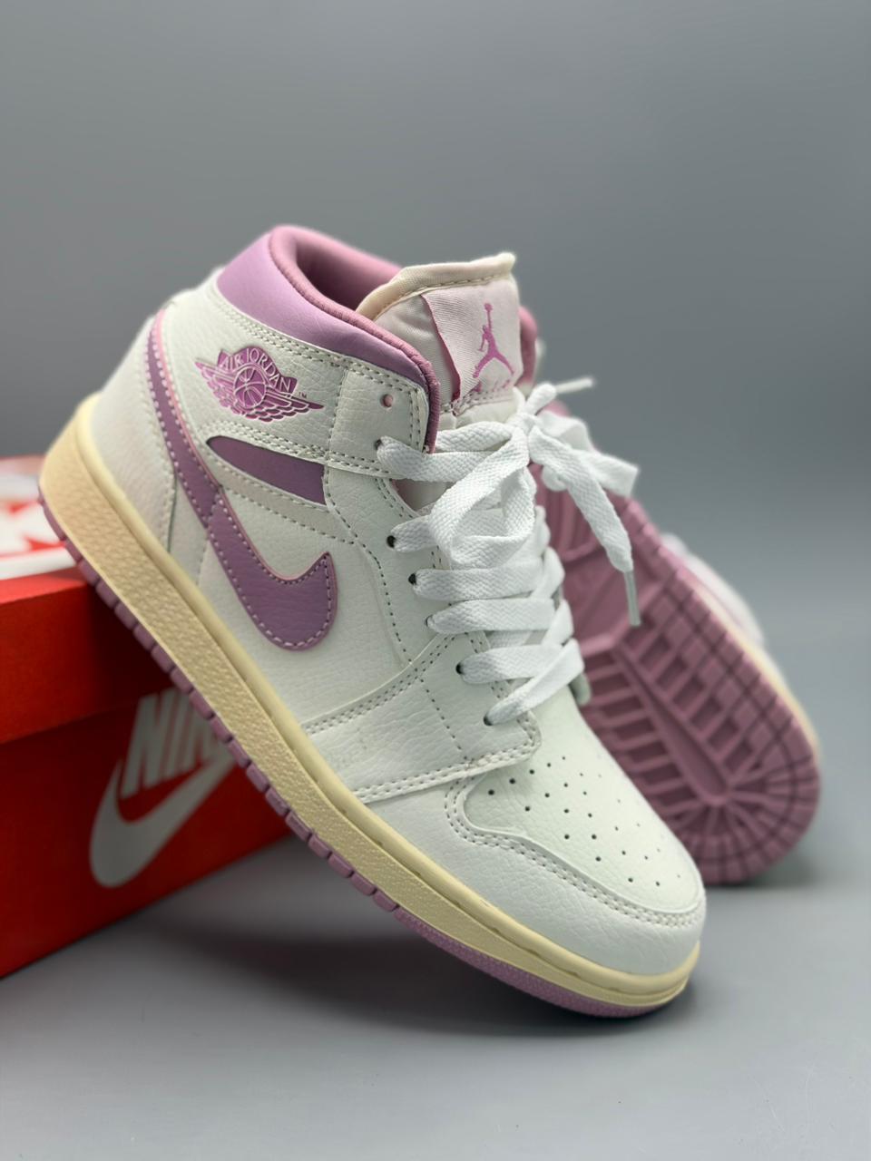 Jordan Retro 1 "White Pink"