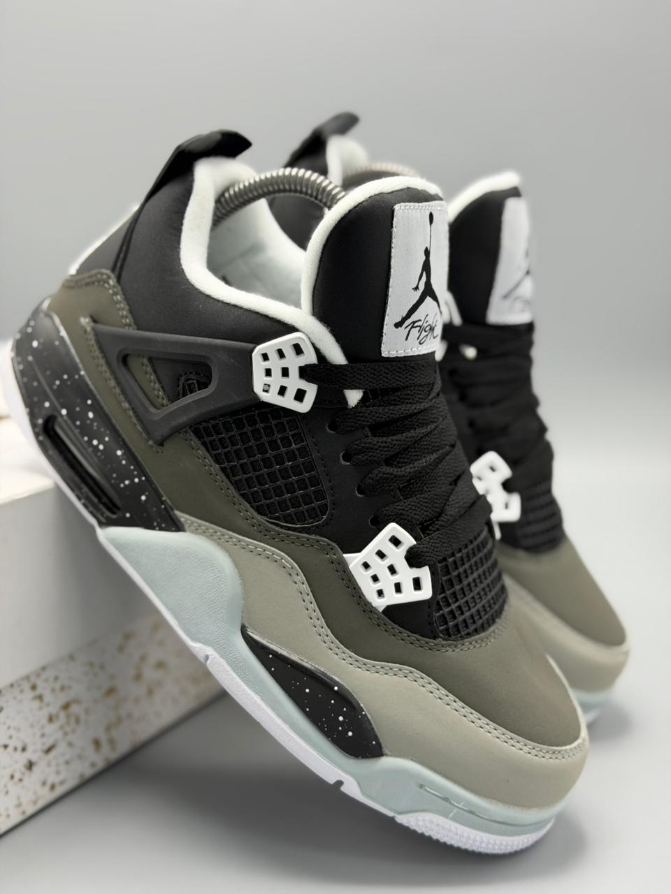 Jordan 4 Retro