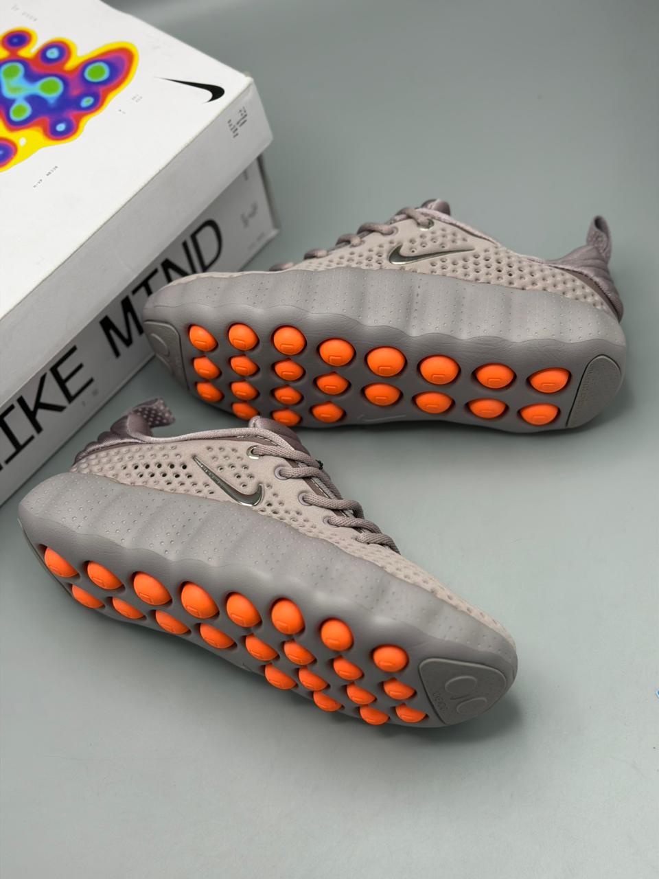 Nike Mind 002