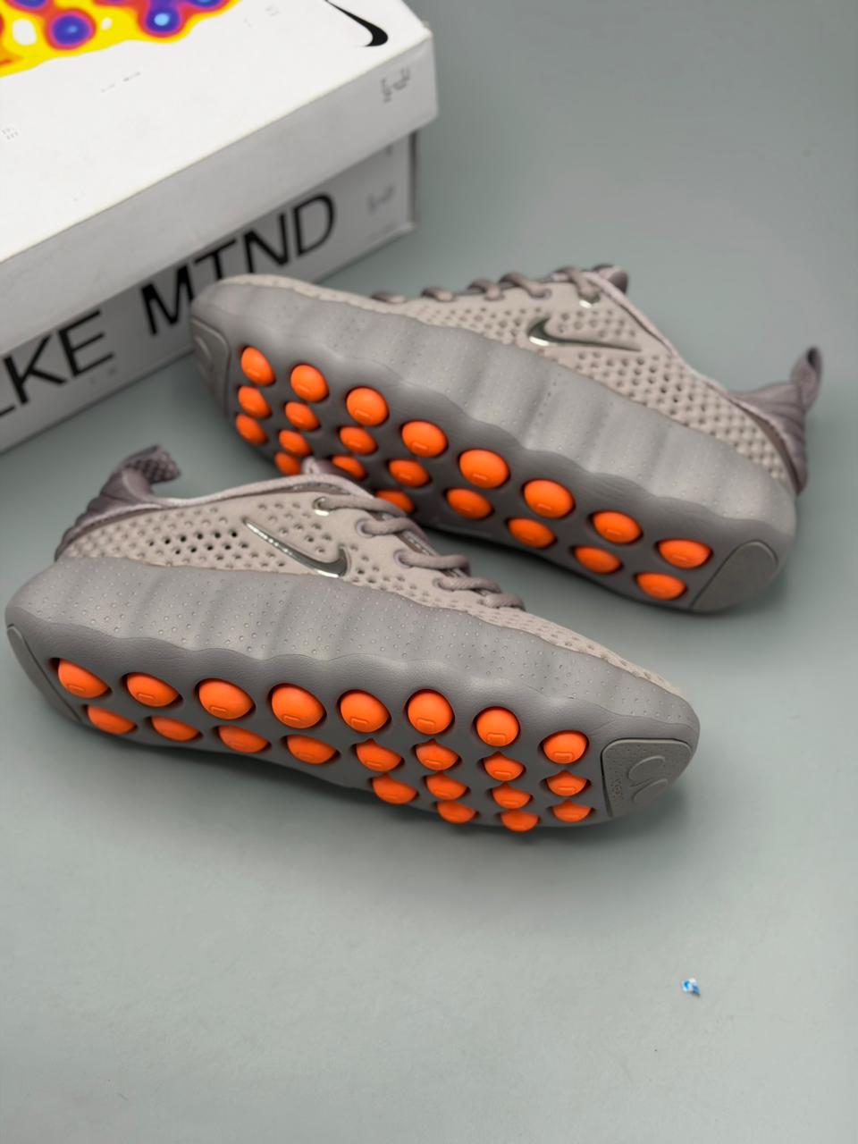 Nike Mind 002