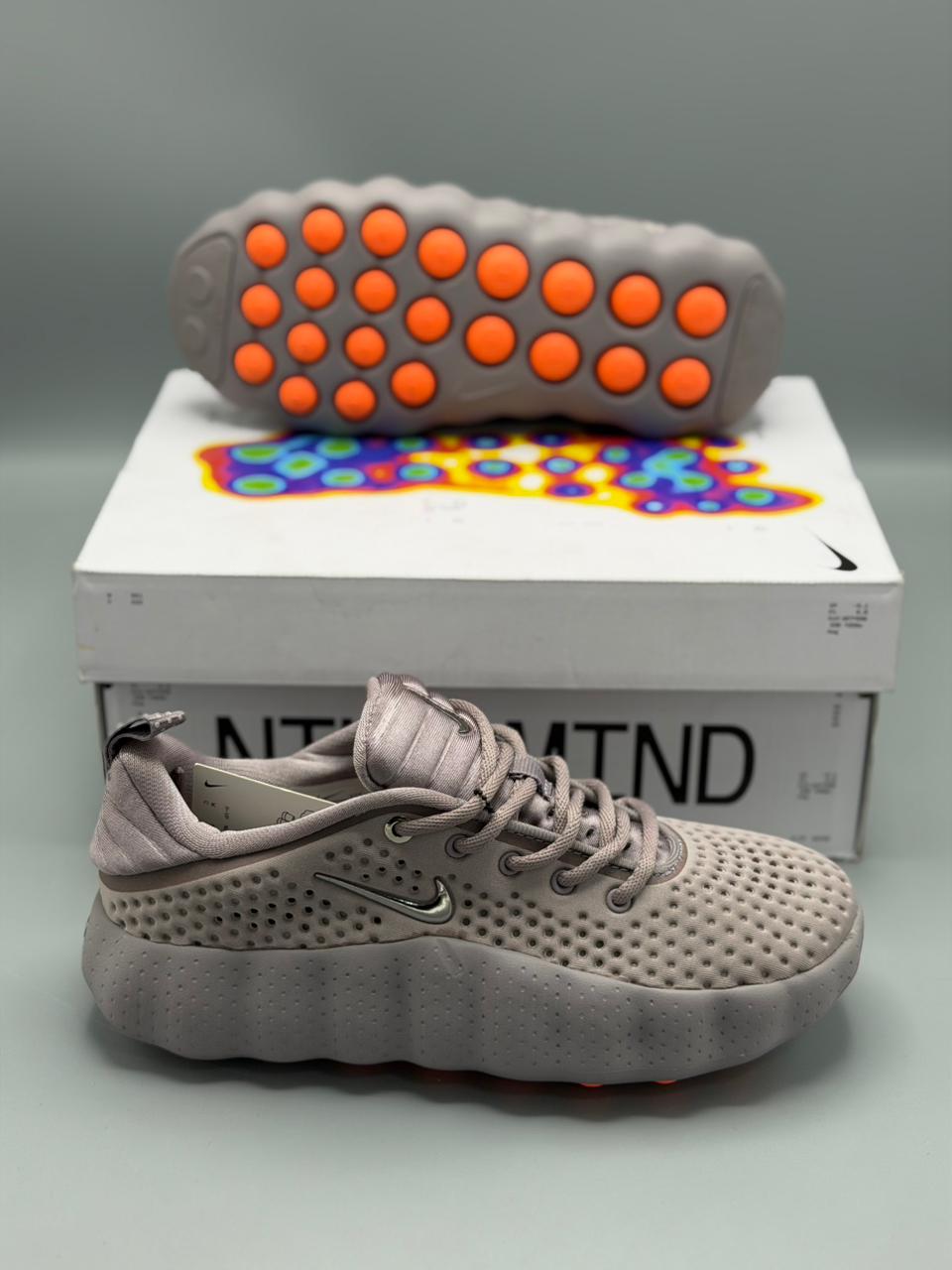 Nike Mind 002