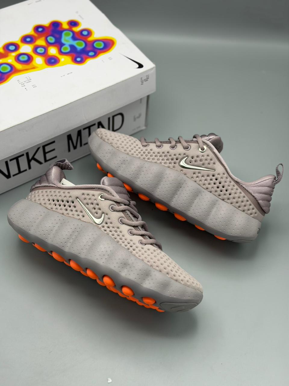 Nike Mind 002