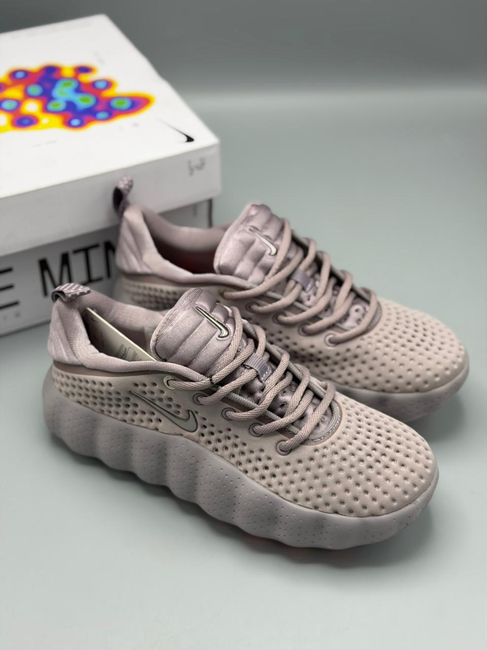 Nike Mind 002
