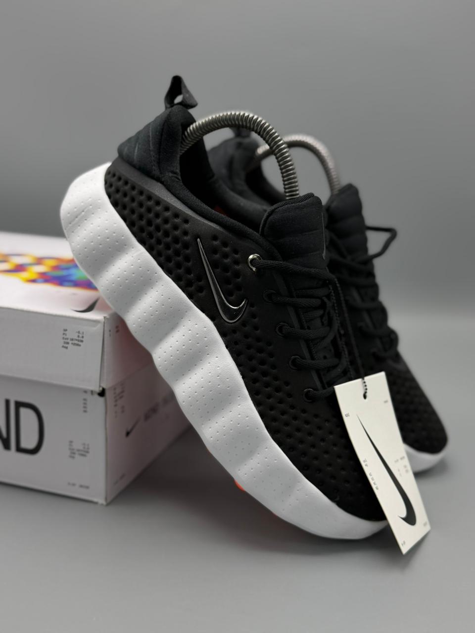 Nike Mind 002