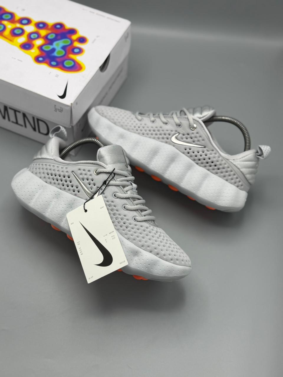 Nike Mind 002