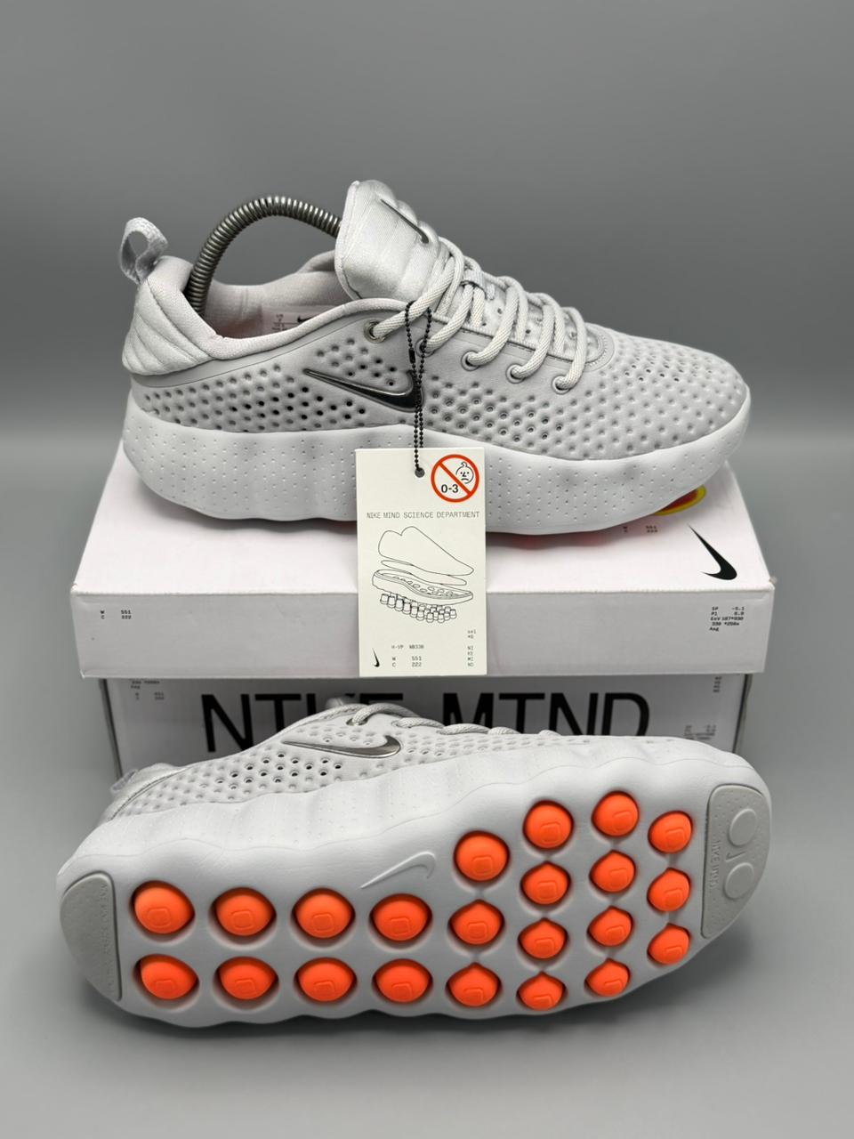Nike Mind 002