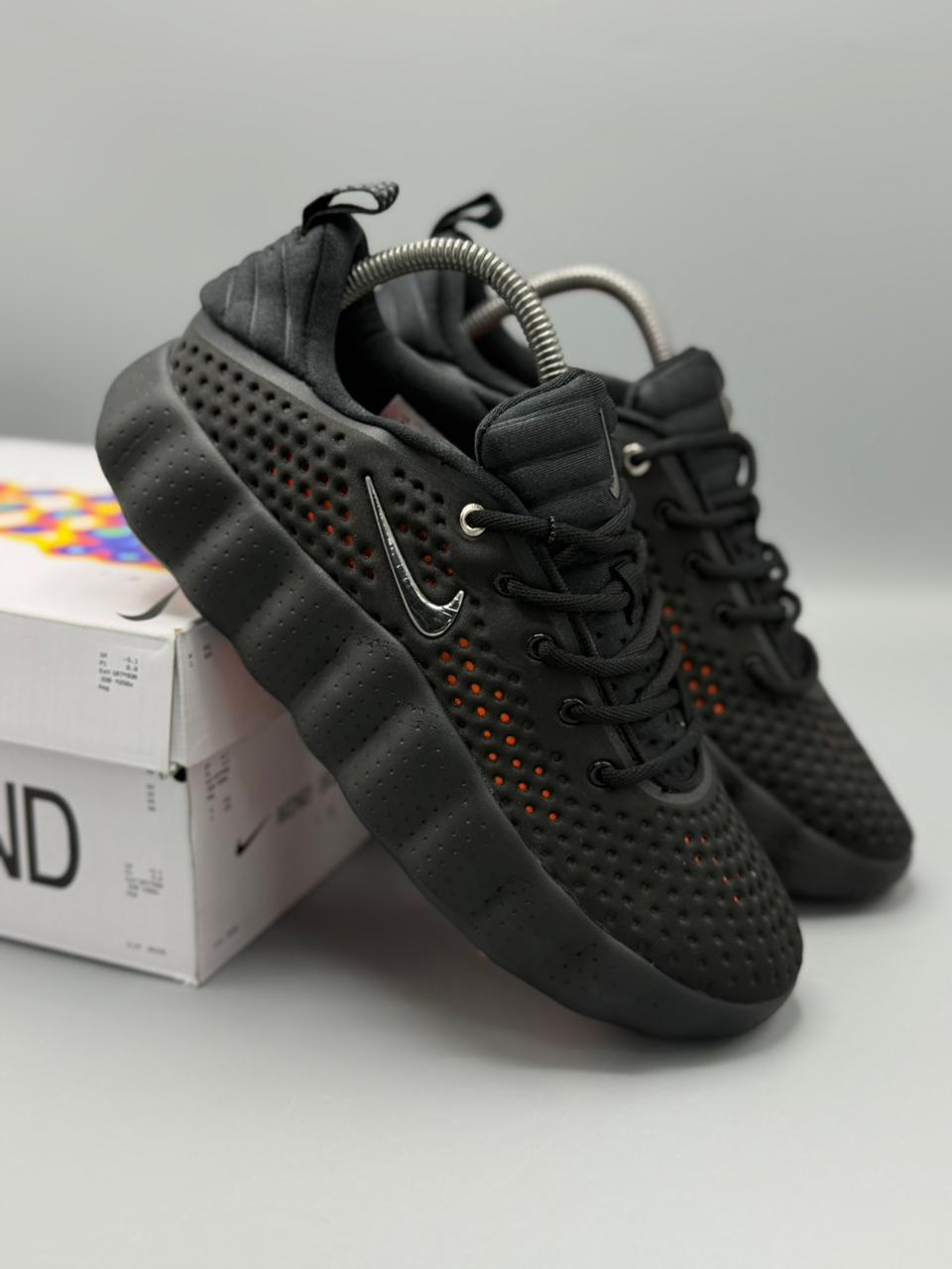 Nike Mind 002