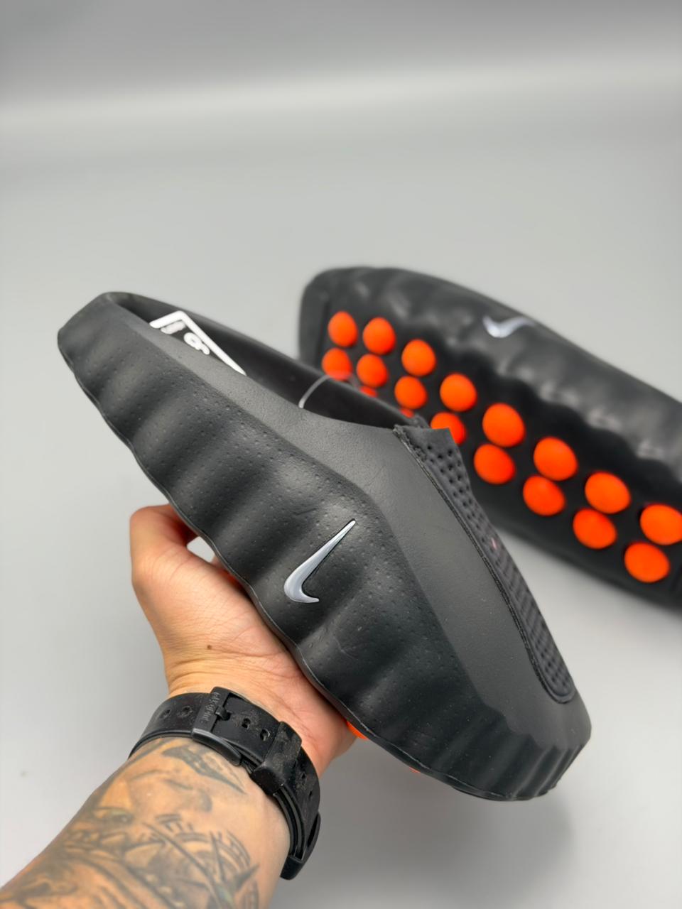 Nike Mind 001