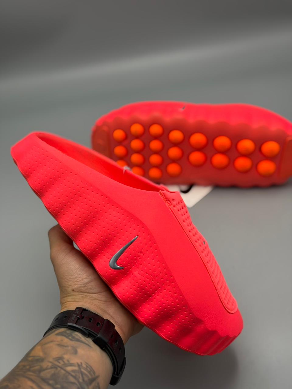 Nike Mind 001