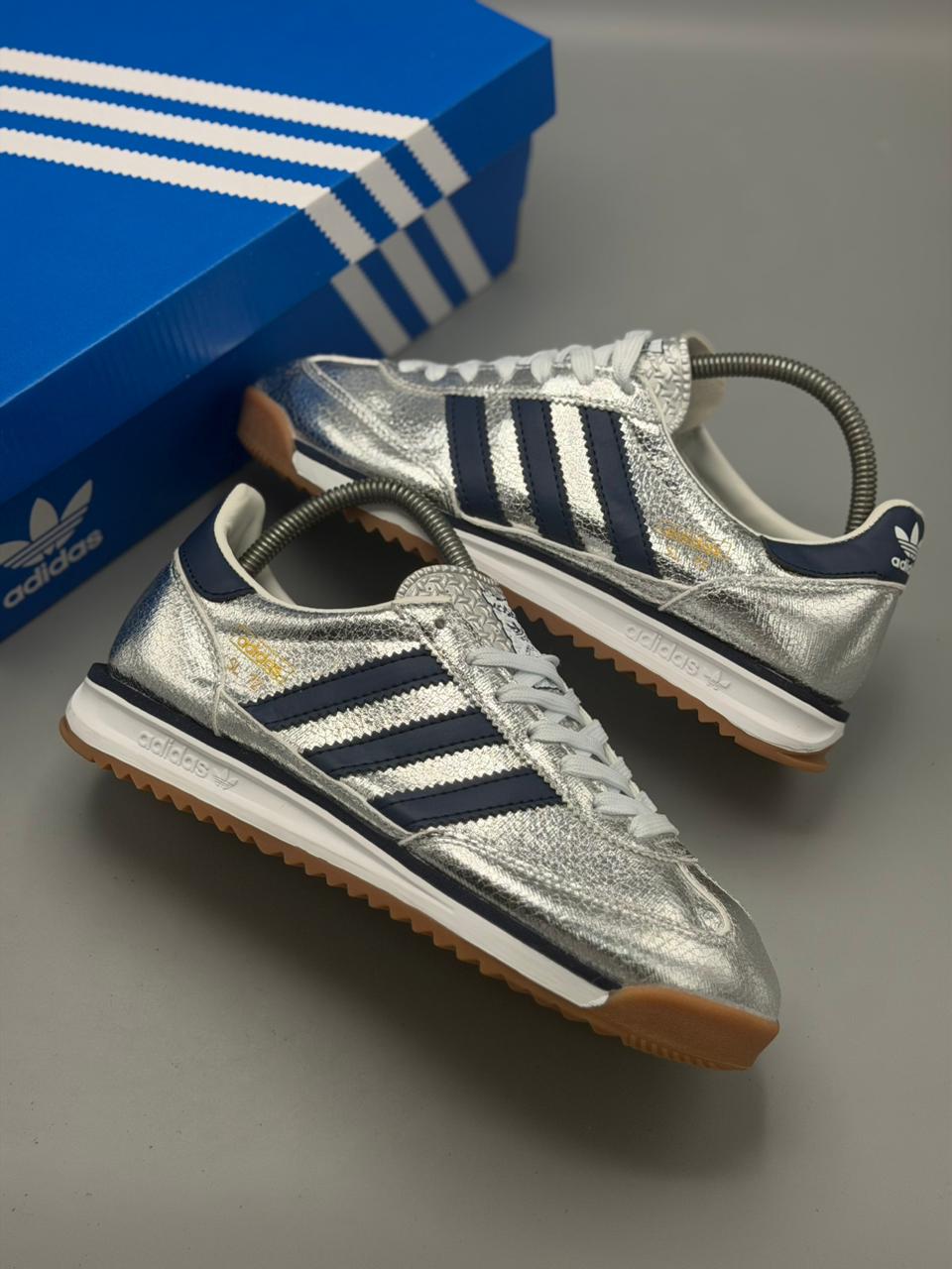 Adidas SL 72