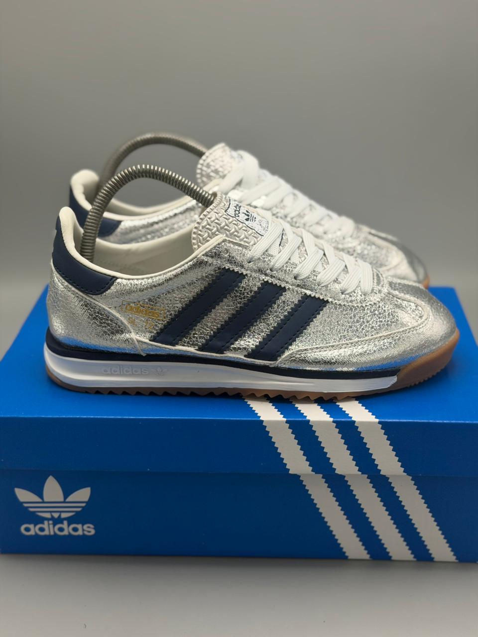 Adidas SL 72