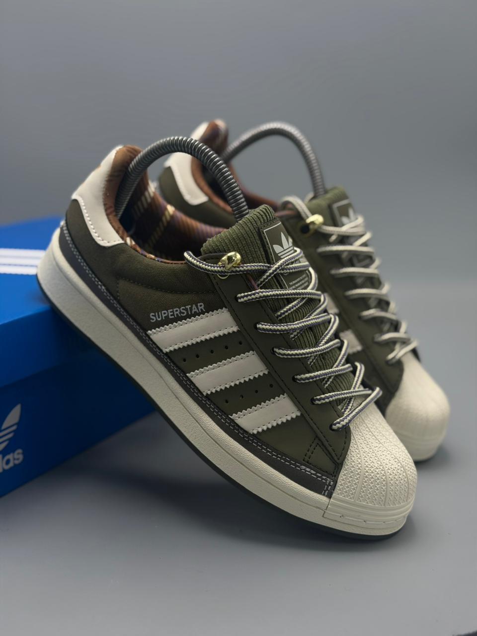 Adidas Superstar