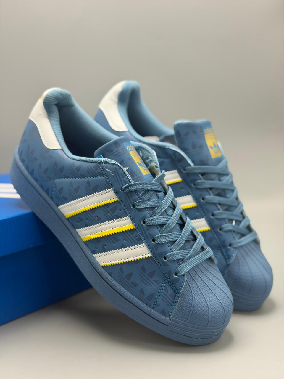Adidas Superstar