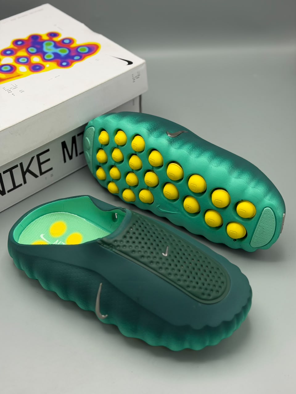 Nike Mind 001