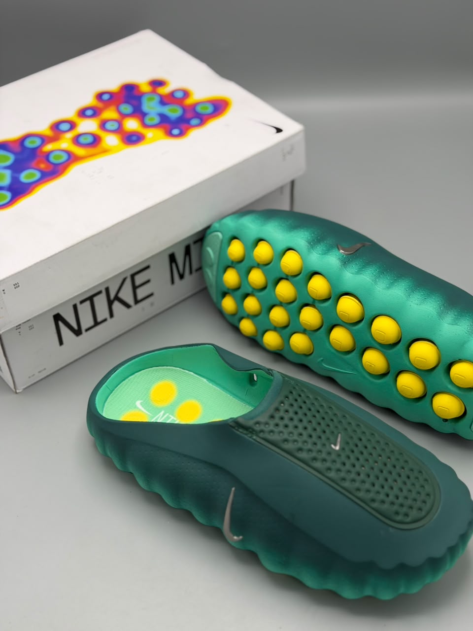 Nike Mind 001