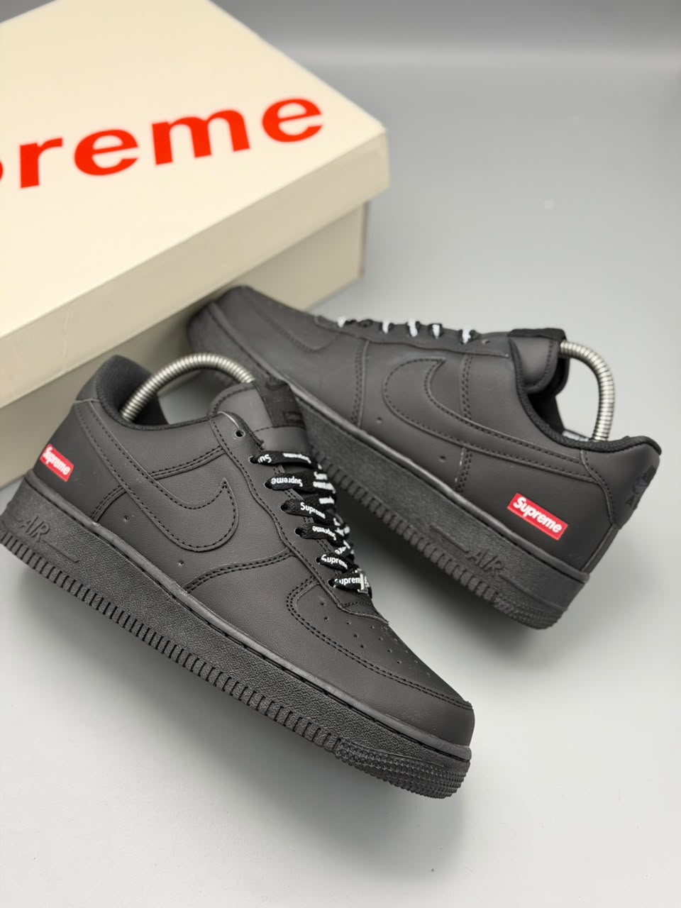 Air Force 1 "Supreme"