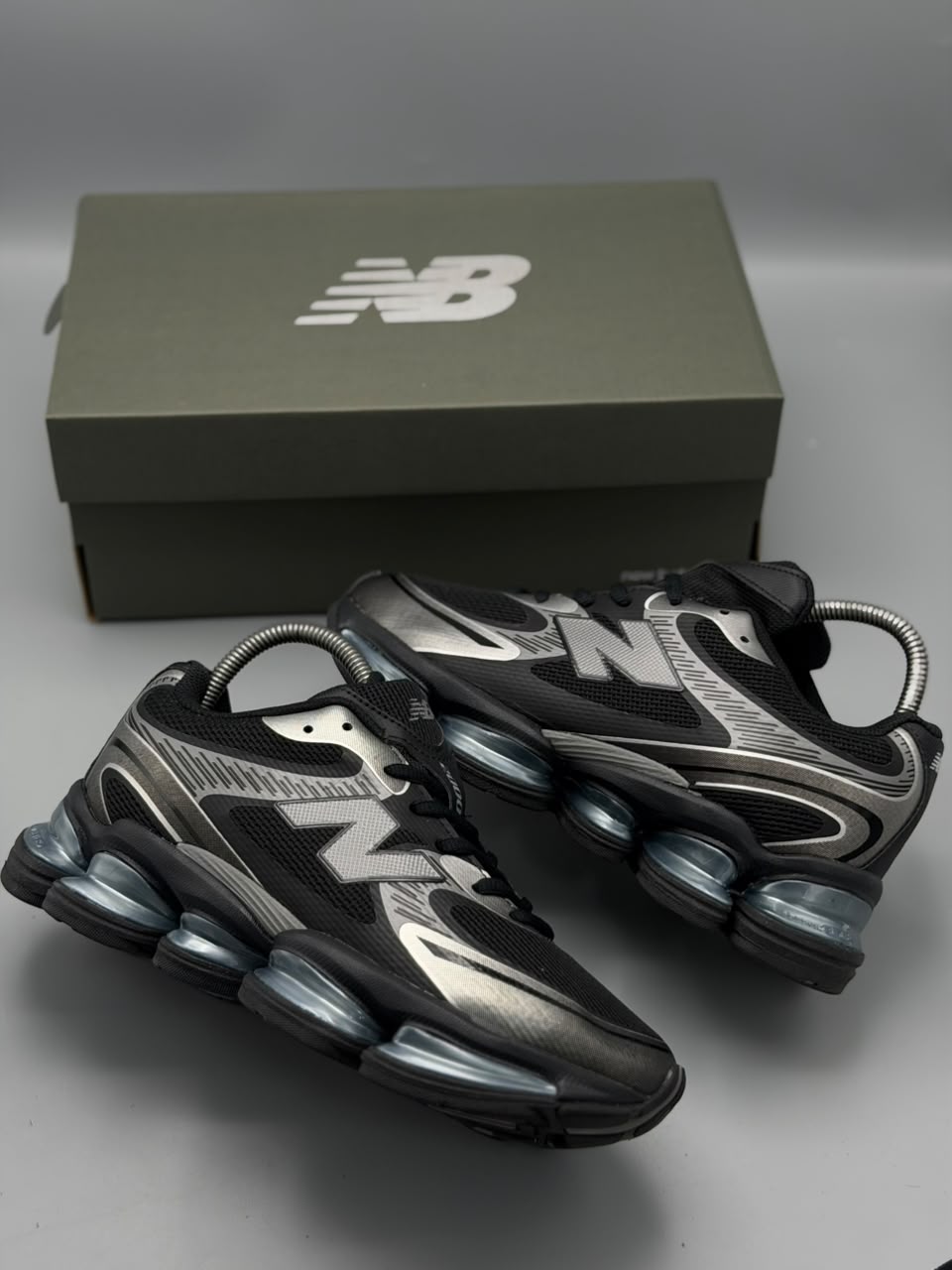 New Balance 2000