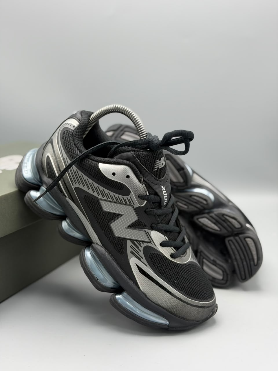 New Balance 2000