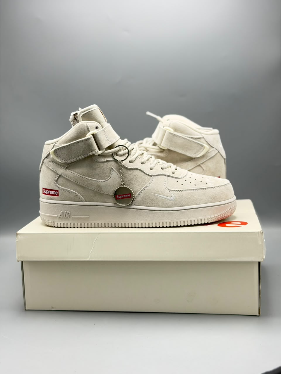 Air Force 1 "Supreme"