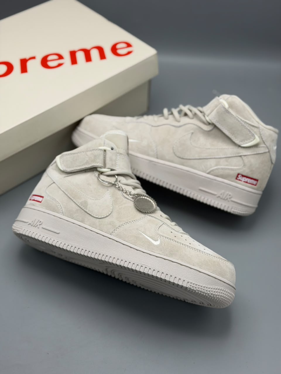 Air Force 1 "Supreme"
