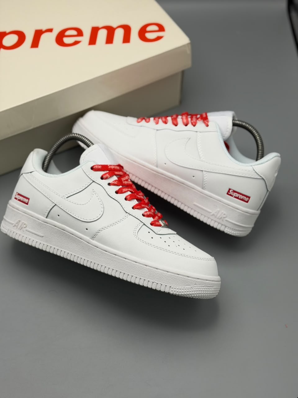 Air Force 1 "Supreme"