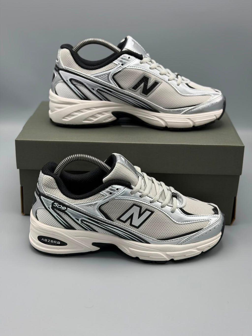 New Balance 509