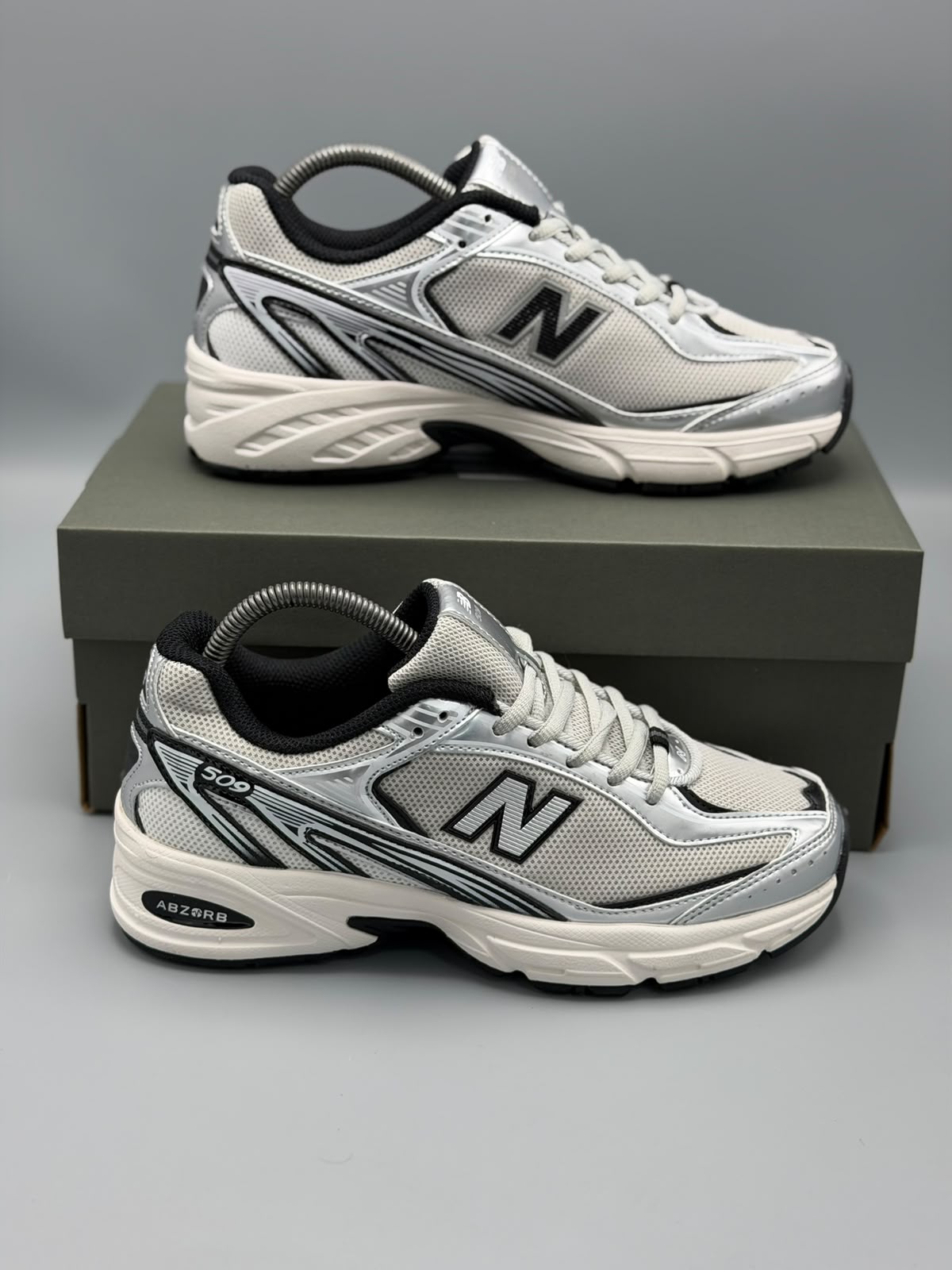New Balance 509
