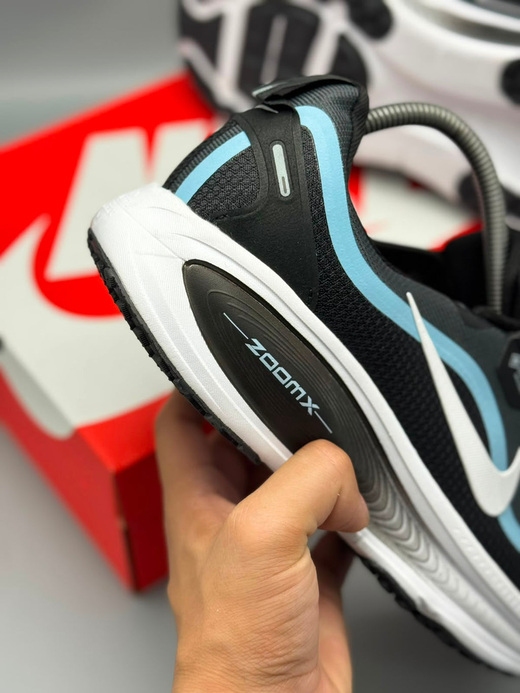Nike Vomero 18 GORE-TEX