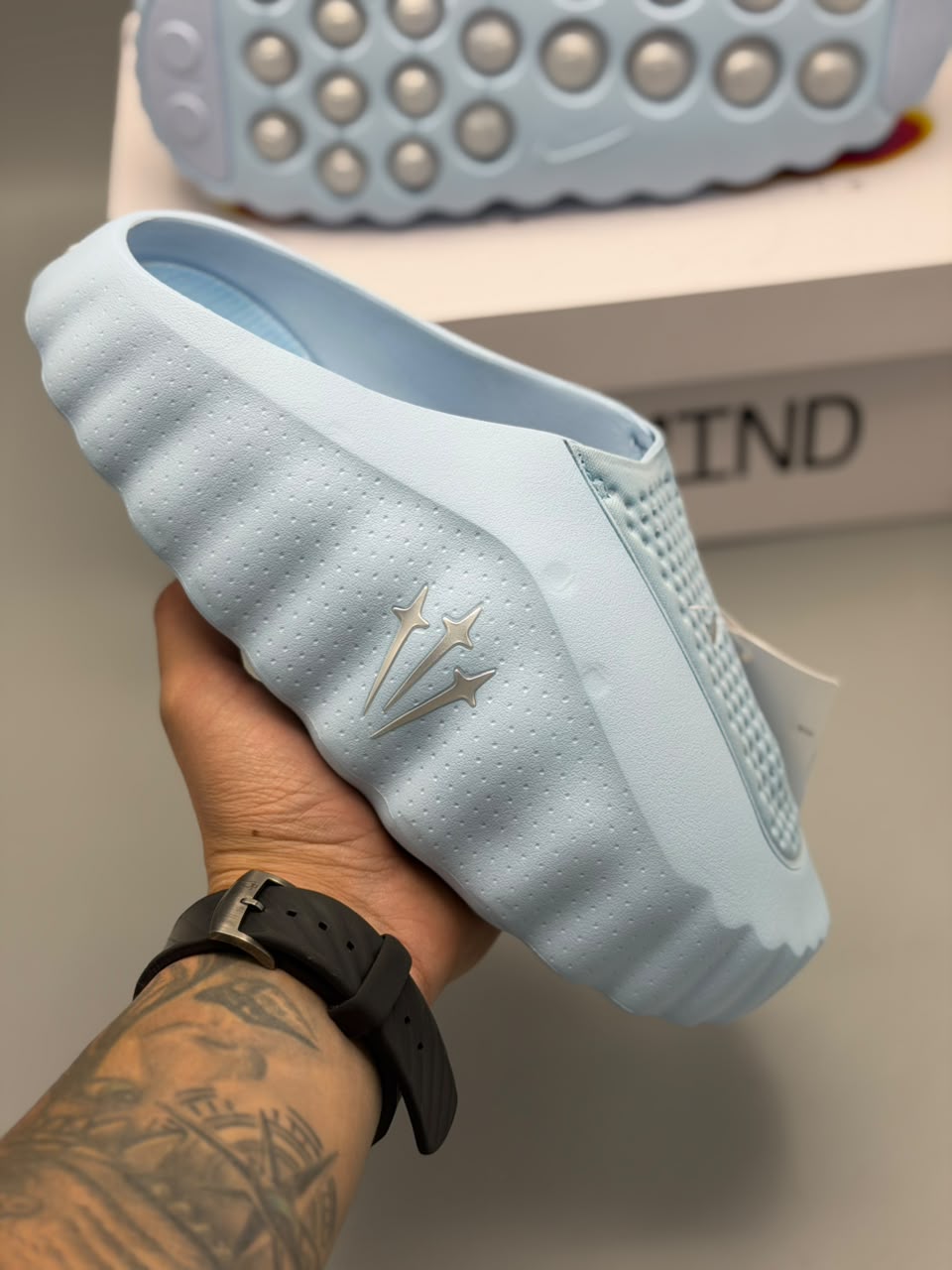Nike Mind 001