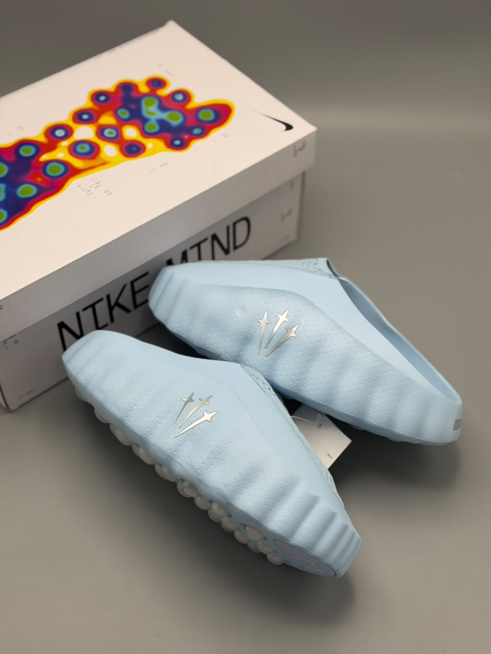 Nike Mind 001