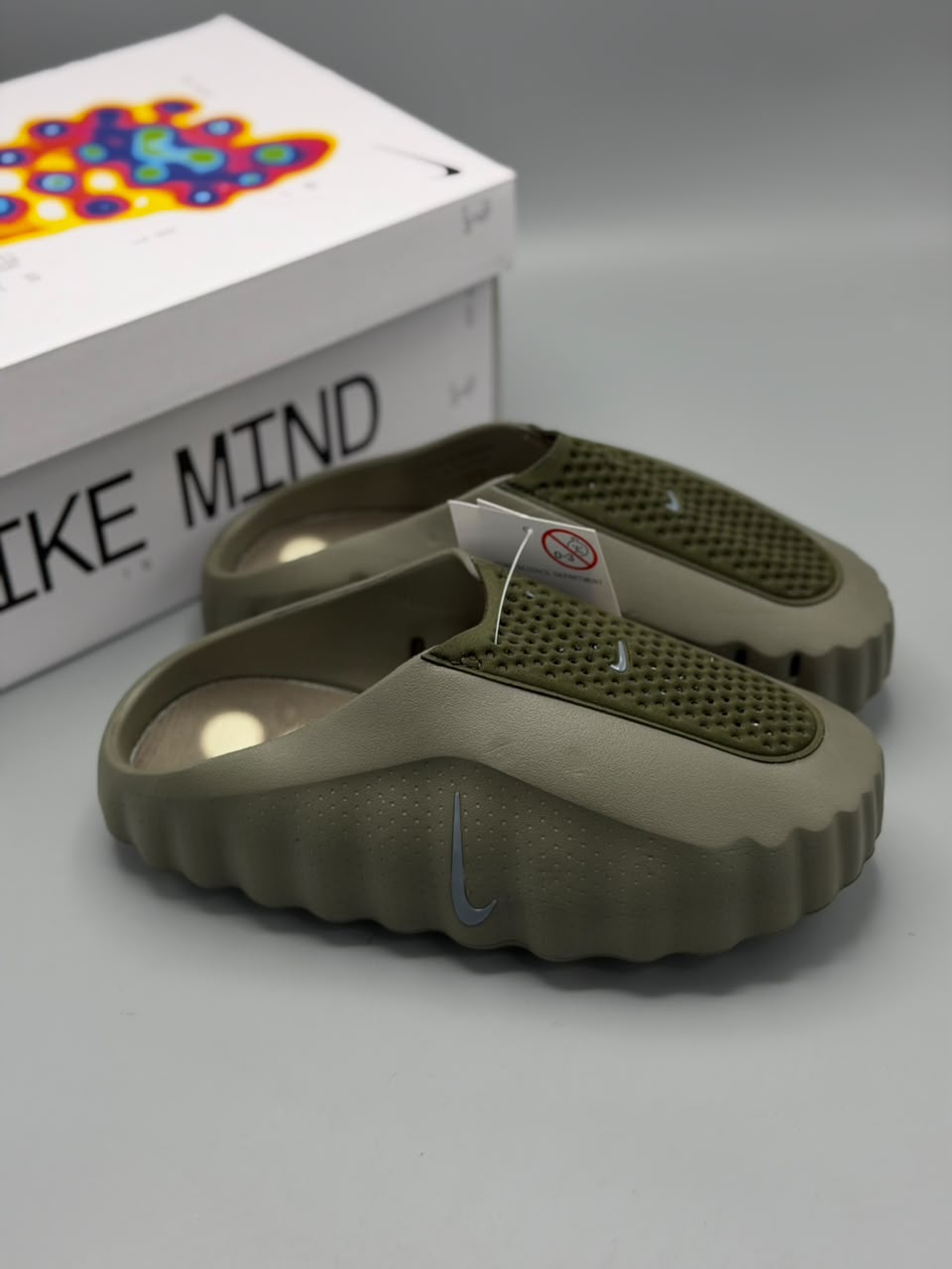 Nike Mind 001