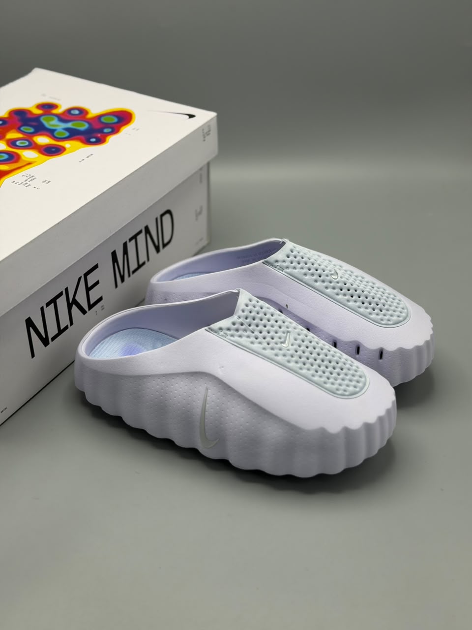 Nike Mind 001