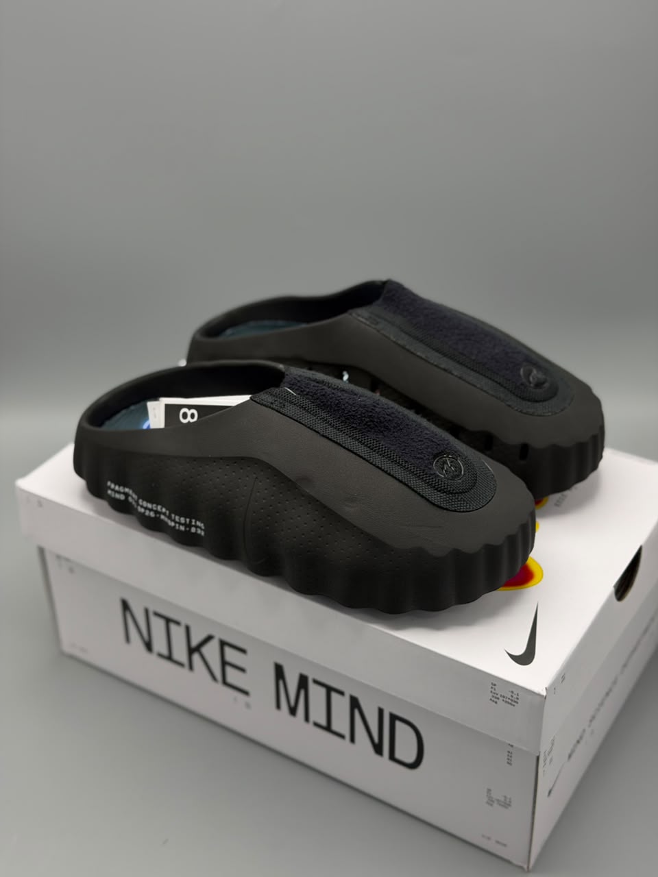 Nike Mind 001