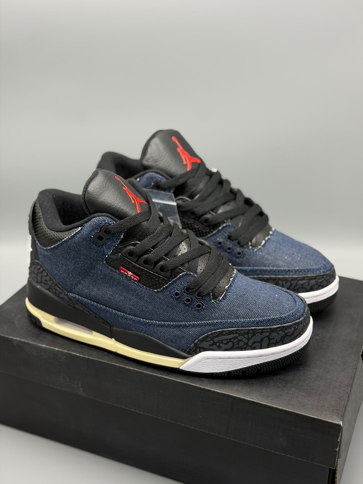 Jordan 3 Retro "Levi’s Denim"
