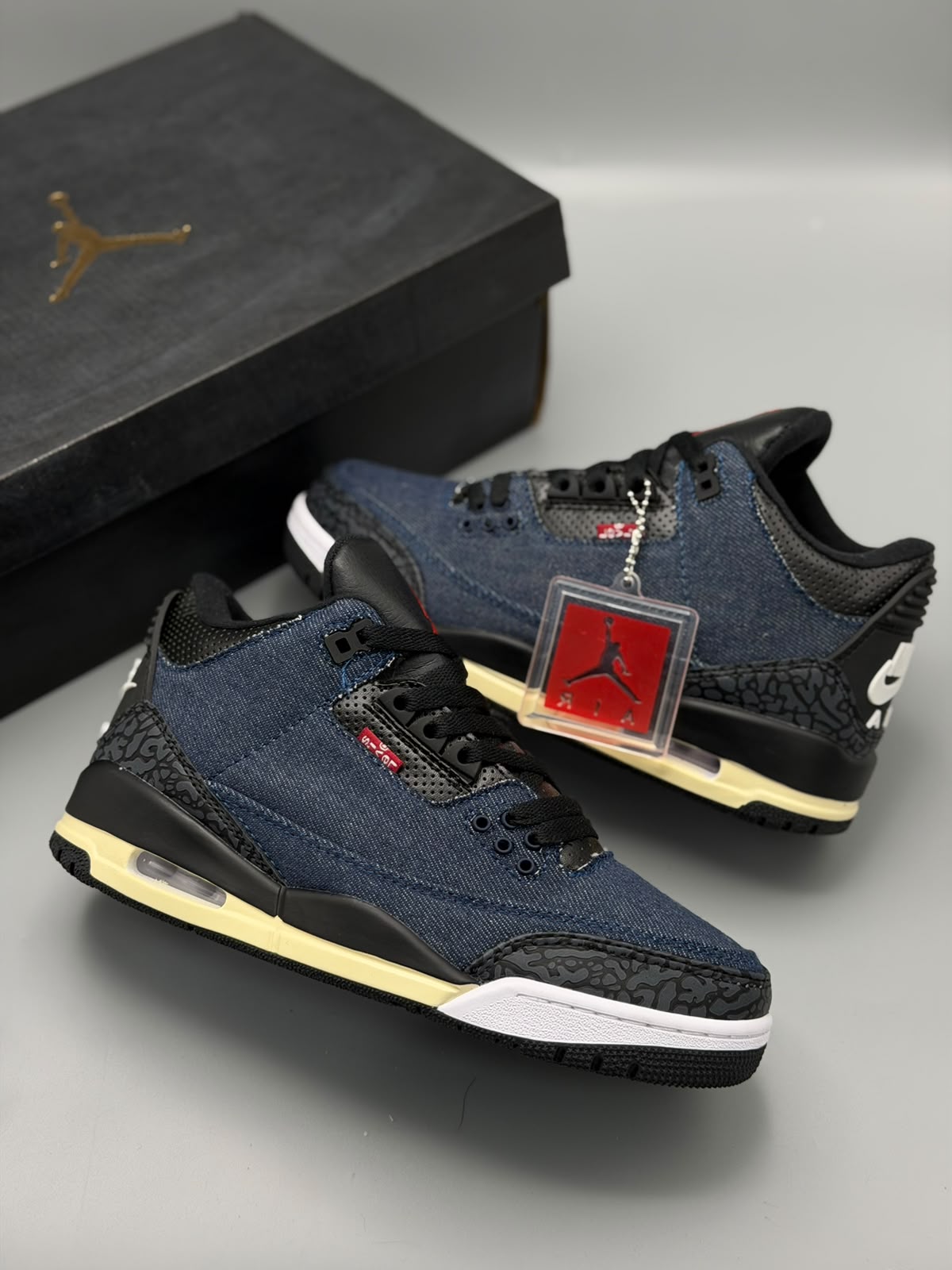 Jordan 3 Retro "Levi’s Denim"