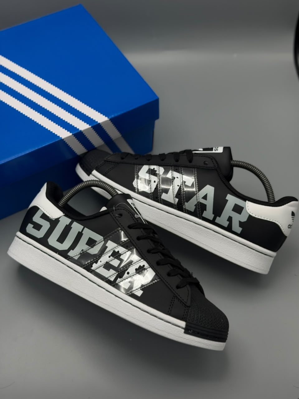 Adidas Superstar