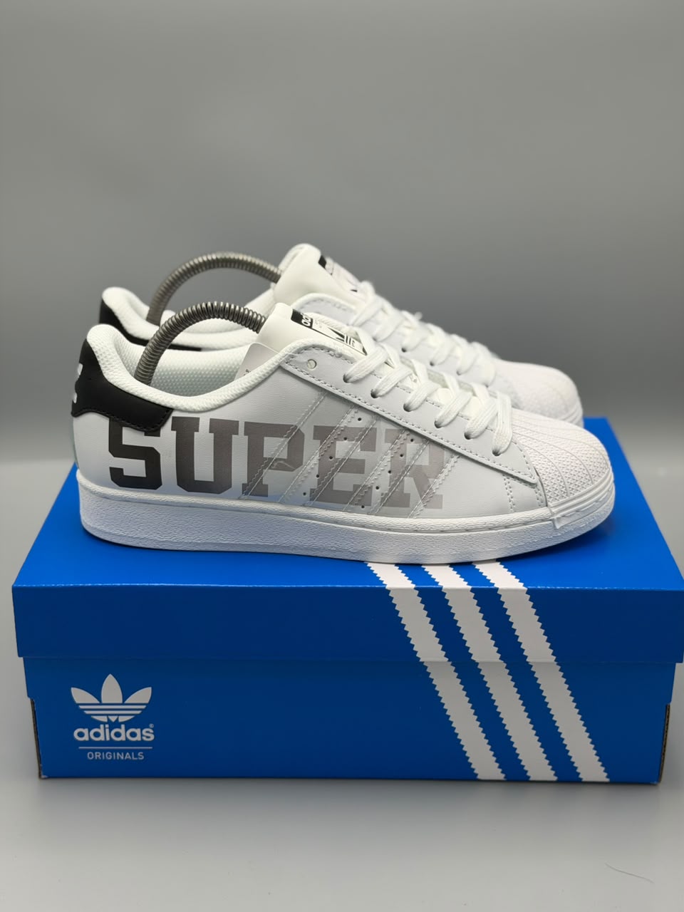 Adidas Superstar