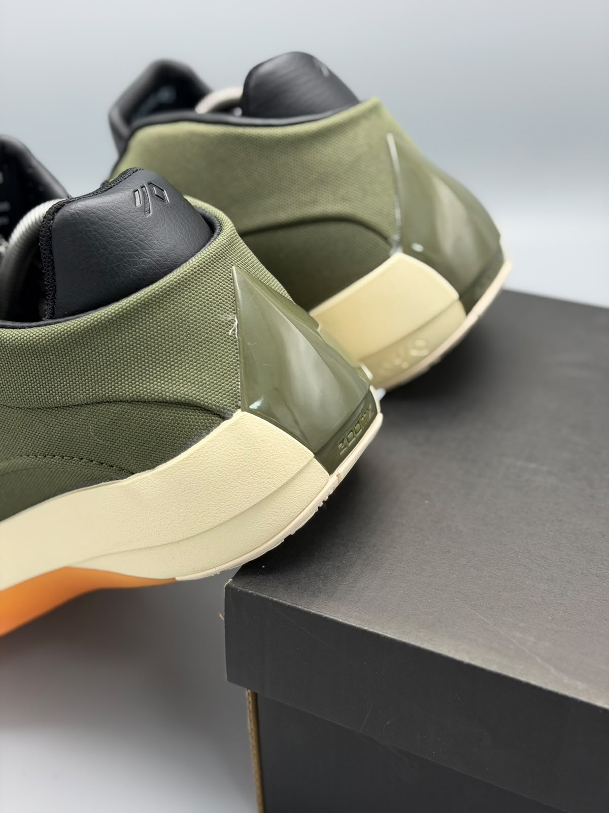 Air Jordan 40